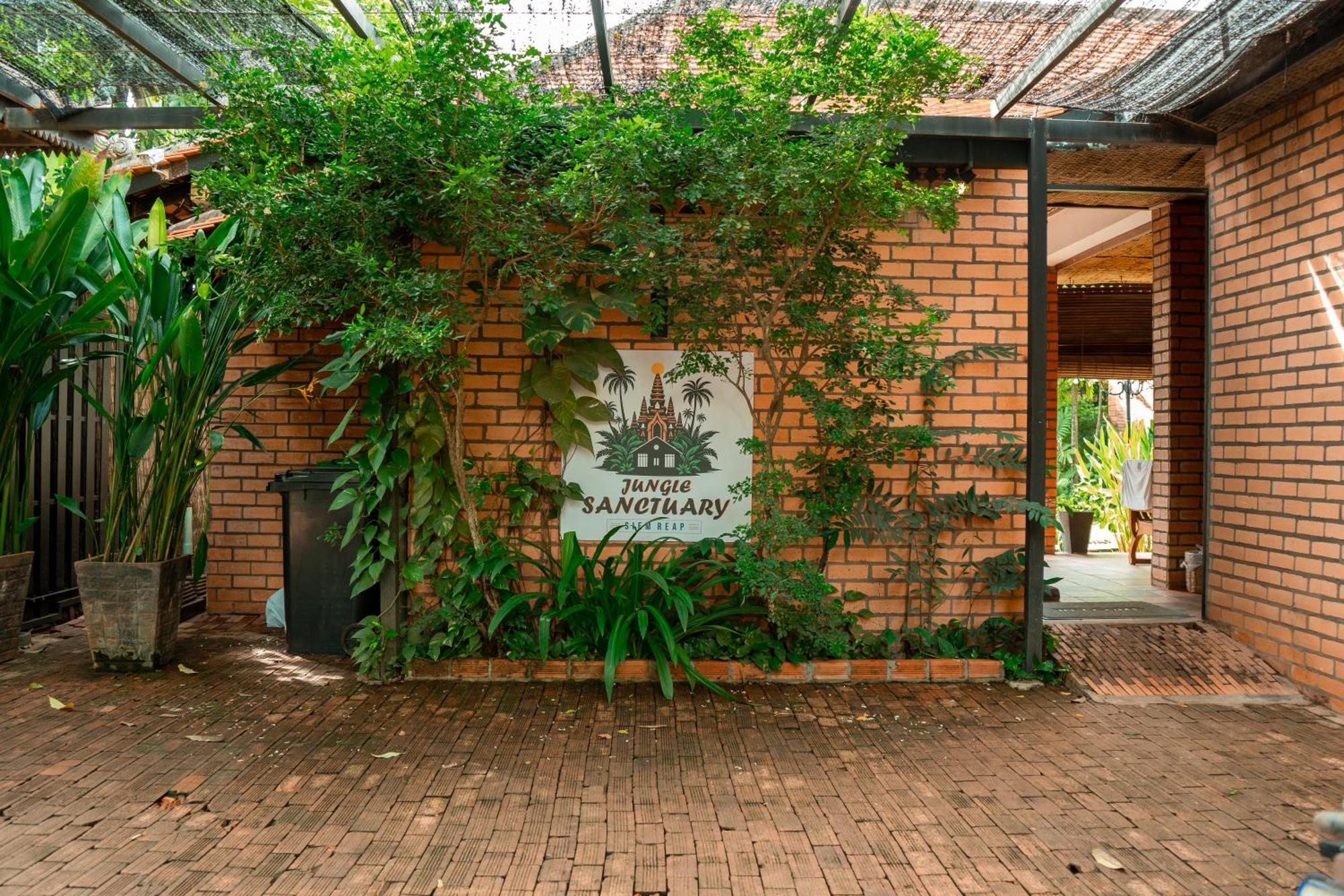 Jungle Sanctuary Hotel เสียมราฐ ภายนอก รูปภาพ